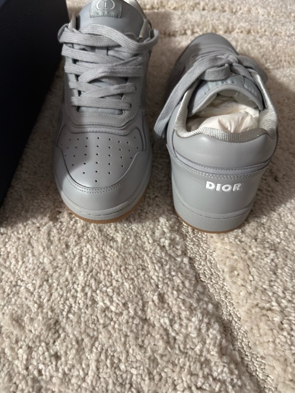 Dior Men's Gray Low-Top Sneakers - Picture 4 of 5